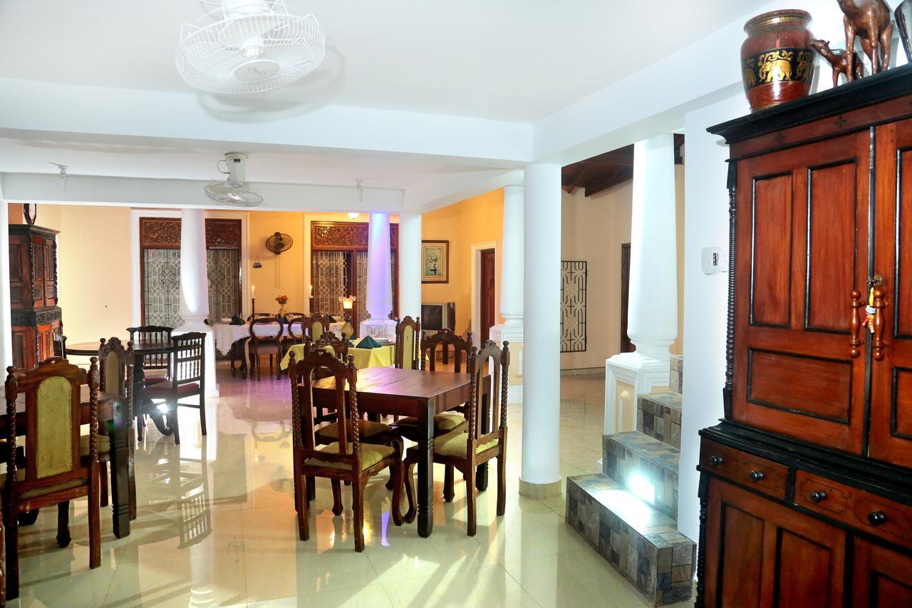Ceylon Hotel 3*