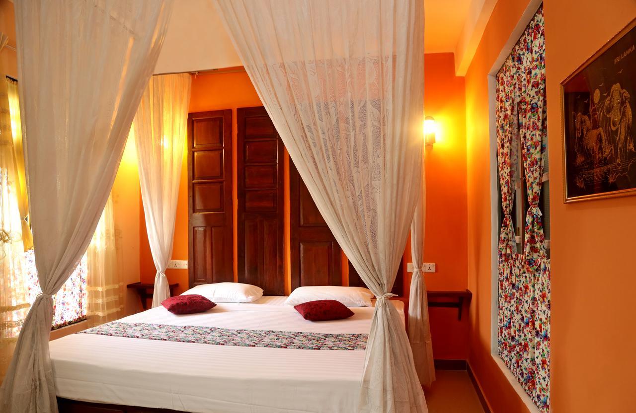 Ceylon Hotel 3*