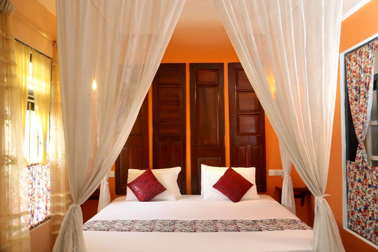 Ceylon Hotel 3*