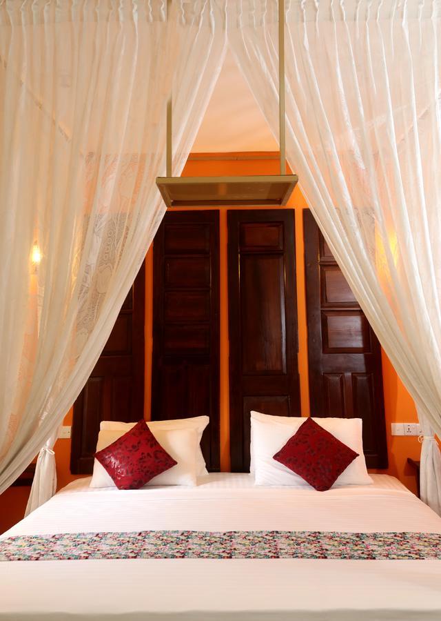 Ceylon Hotel 3*