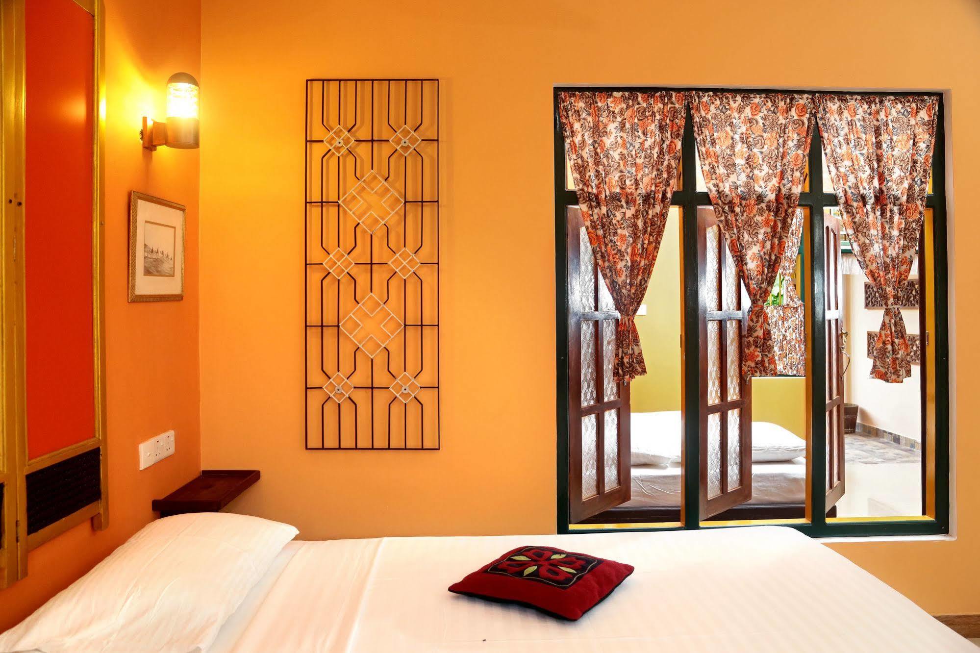 Hotel Ceylon 3*